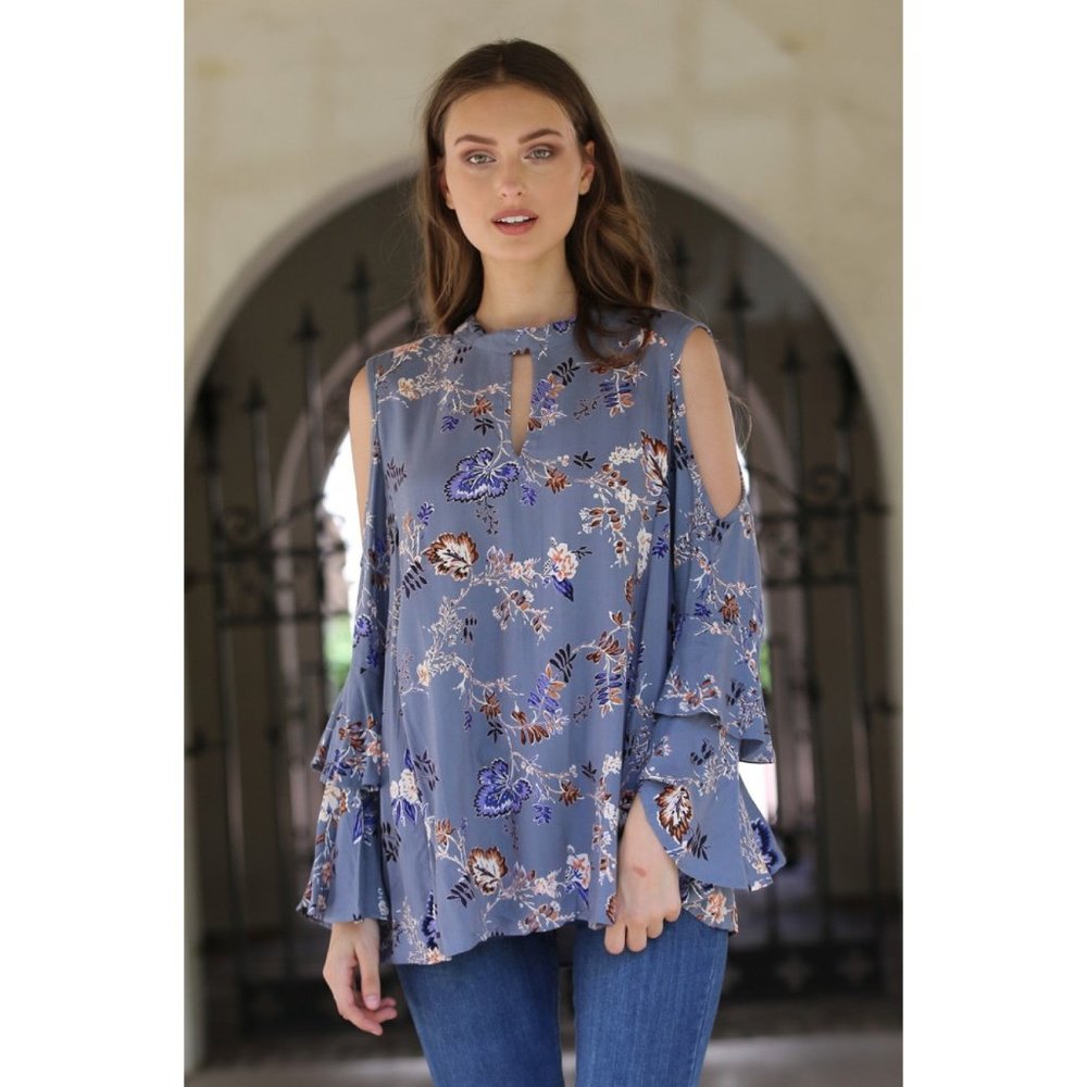 Angie Jaquard Keyhole Cold Shoulder Top, Blue-Grey